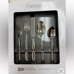 NIB FORTESSA QUINCE Bistro 20 piece boxed placesetting flatware silver